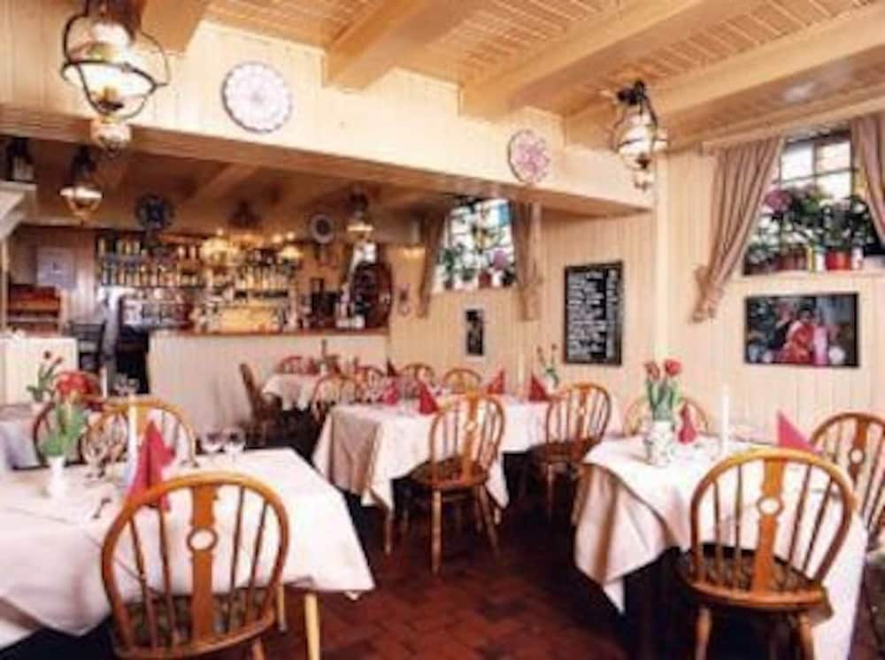 Centrum Hotel Commerz am Bhf Hamburg Altona 36/50
