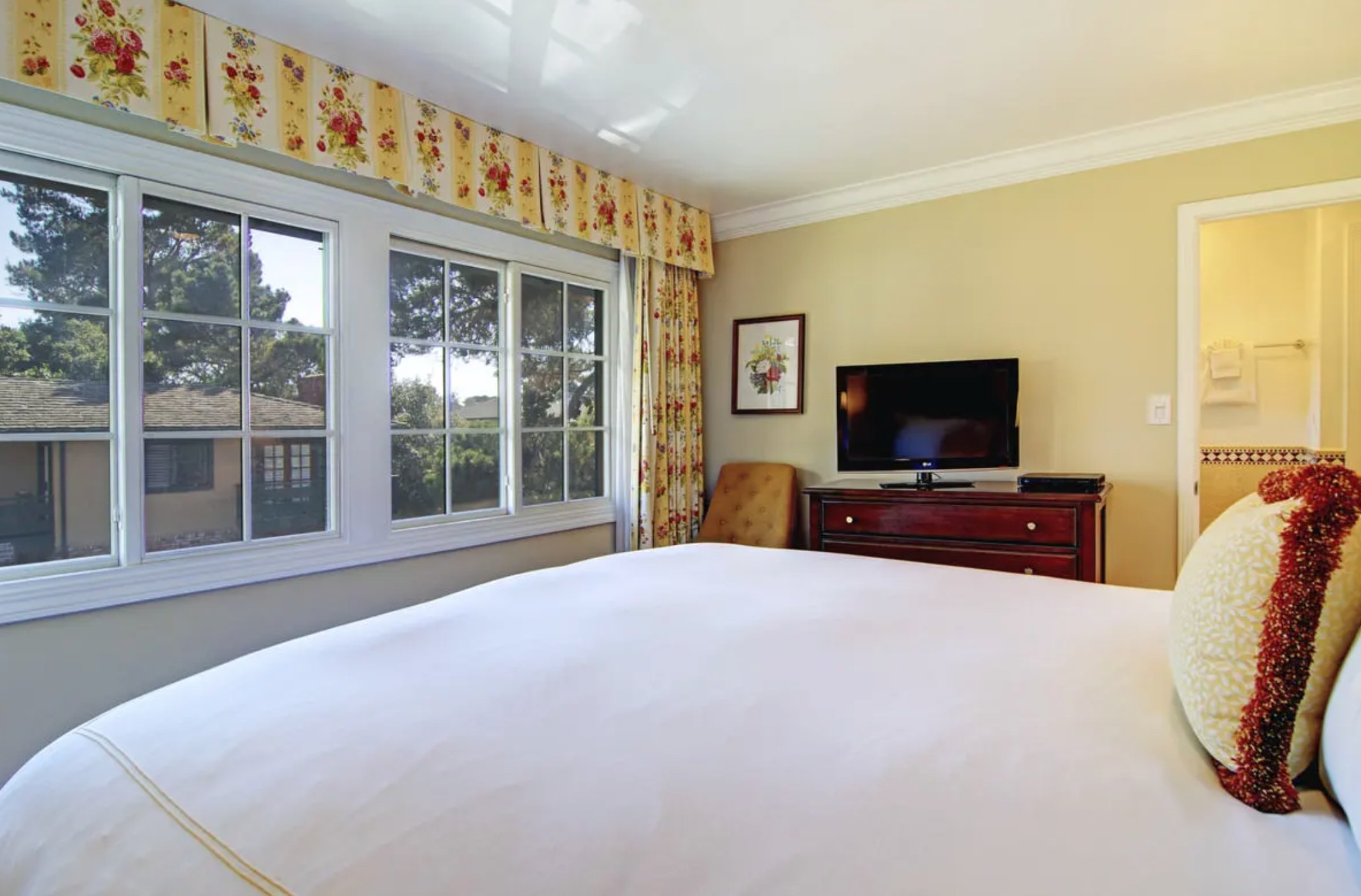 Wayside Inn 10/44