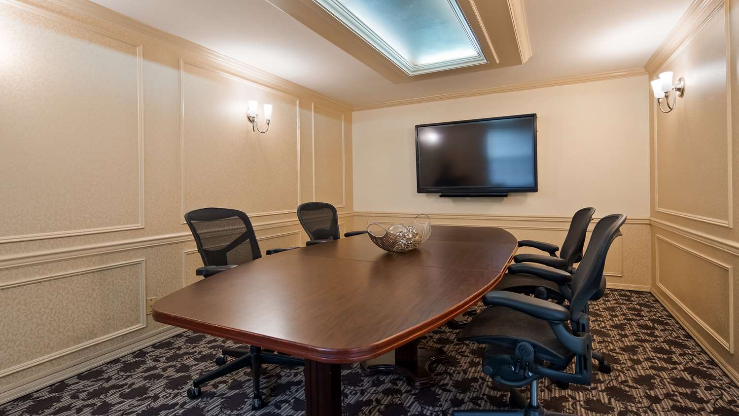Wingate by Wyndham Bellingham Heritage Inn 44/48