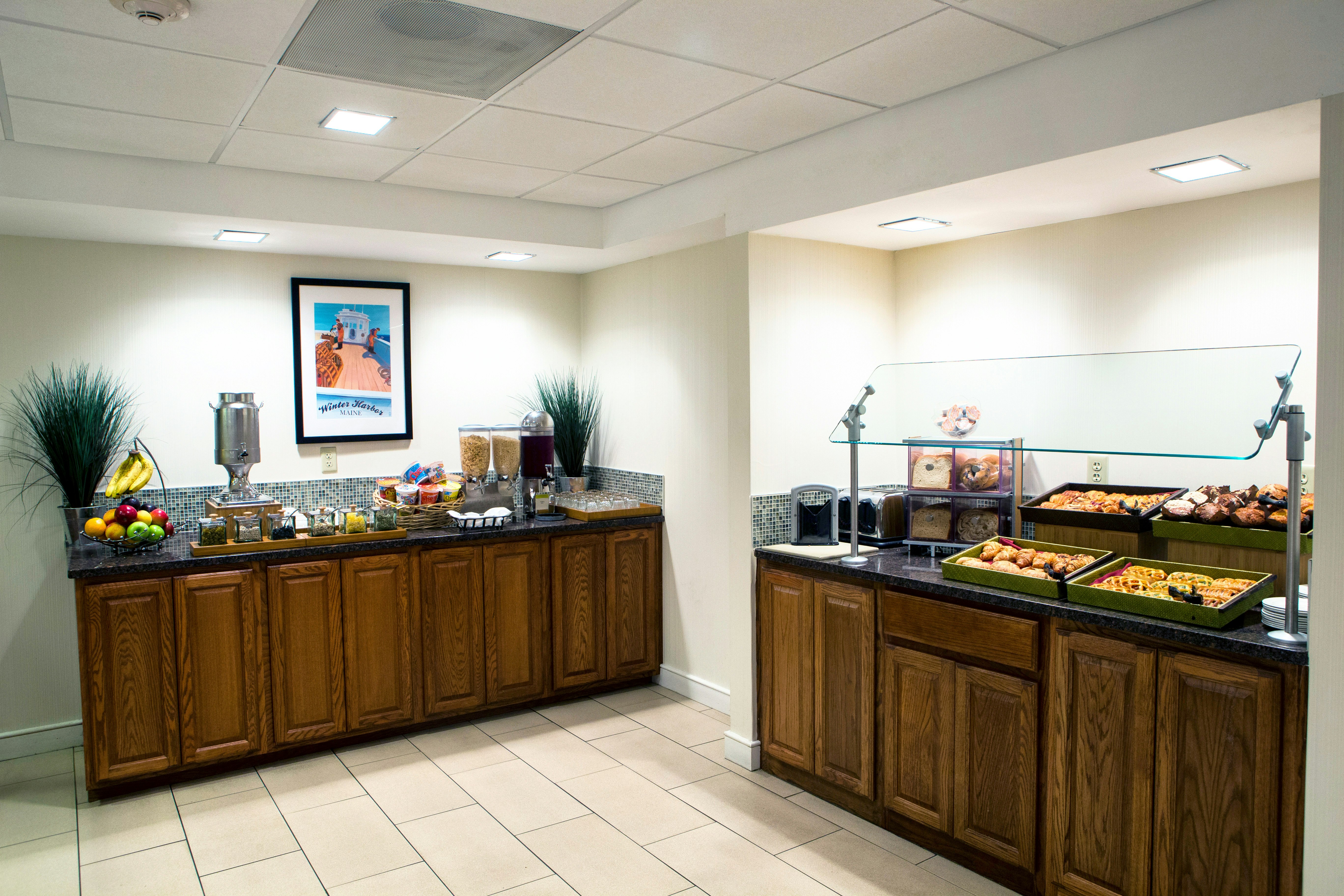 Lobby at Doubletree By Hilton Portland Me, SOUTH PORTLAND - ME