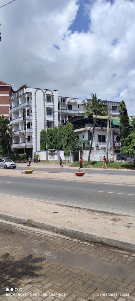 Bridge Hotel Mombasa 34/41