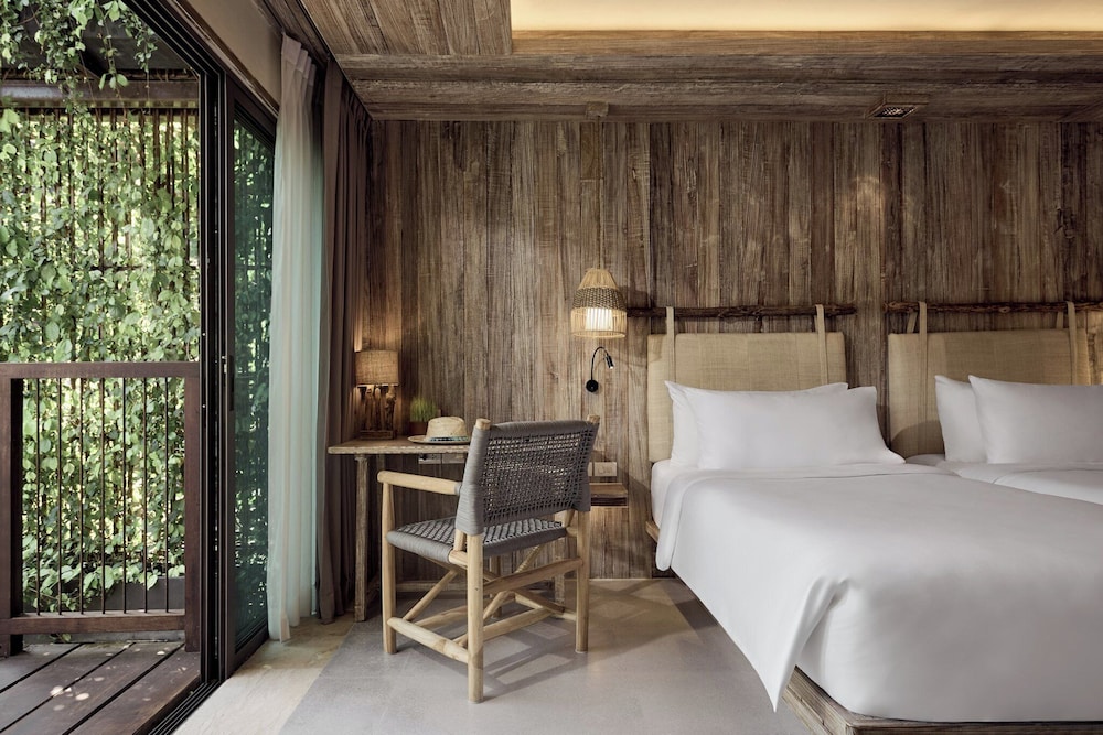 غرفة بريميوم بسريرين منفصلين بإطلالة على المسبح، Dinso Resort 4/7