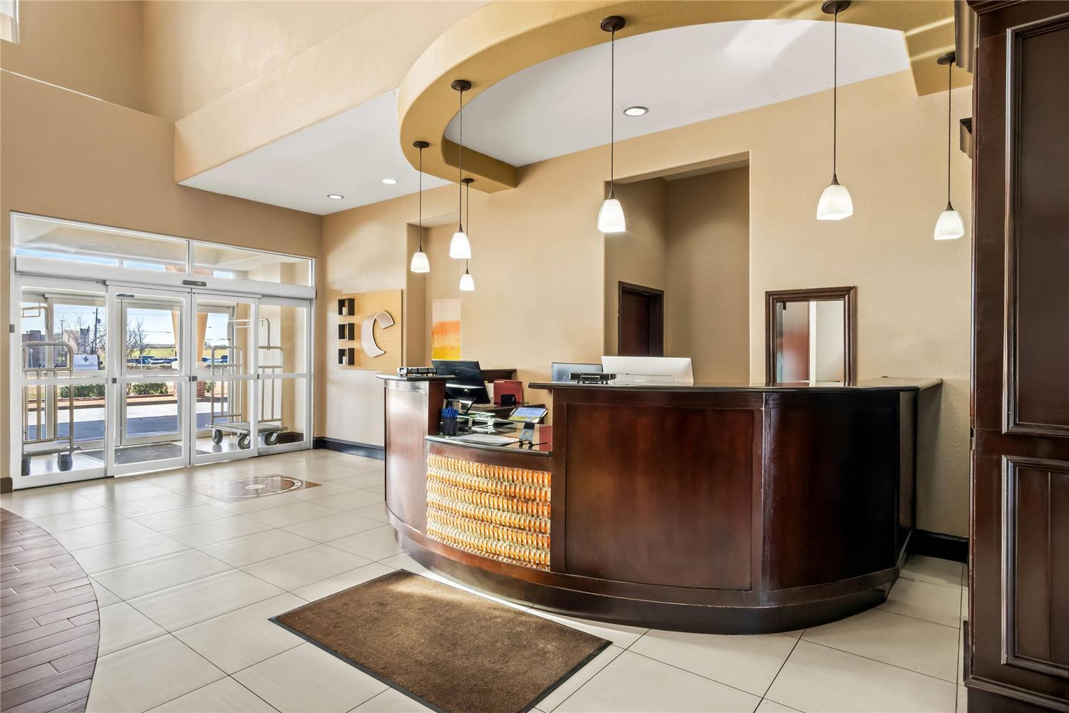 Comfort Suites Waxahachie - Dallas 5/18