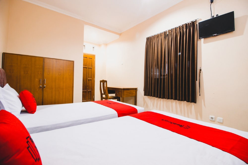 Reddoorz Plus Pogung Raya 4/23