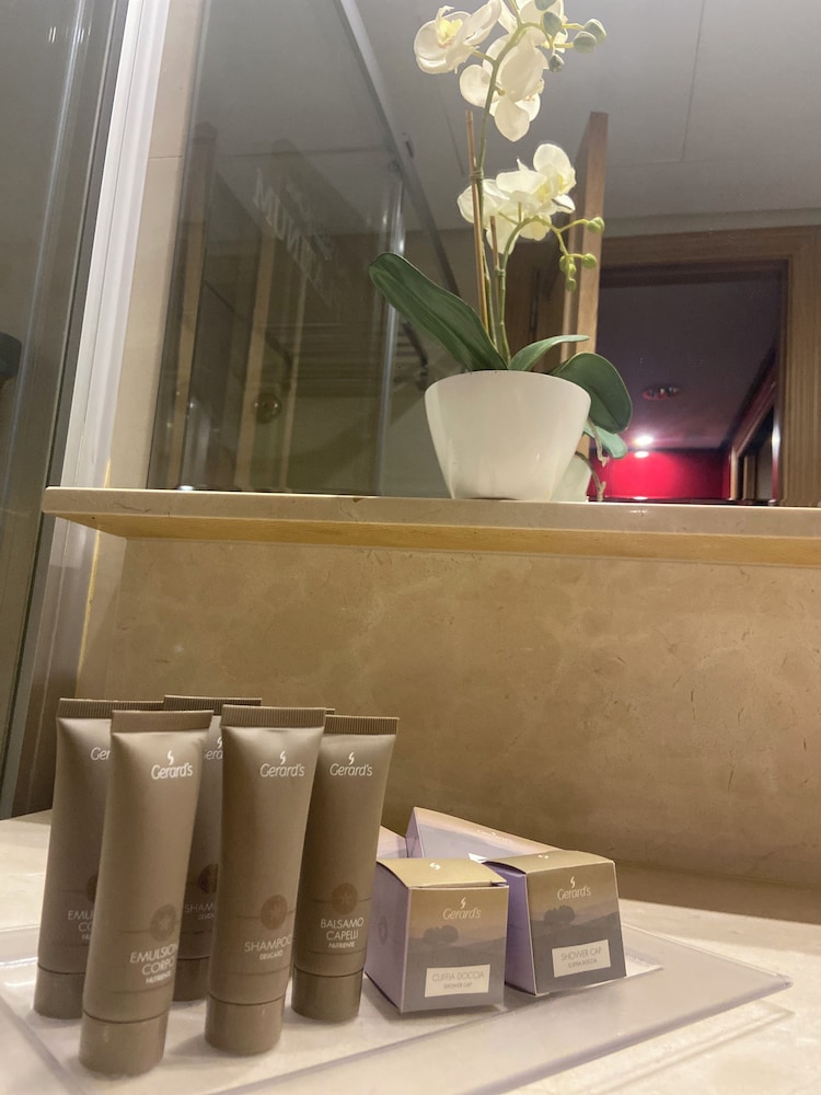 ArtPlatinum Suites and Apartments 33/33