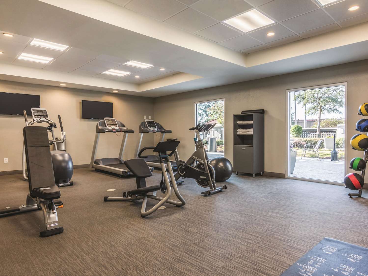 La Quinta Inn & Suites by Wyndham Shreveport Airport 13/33
