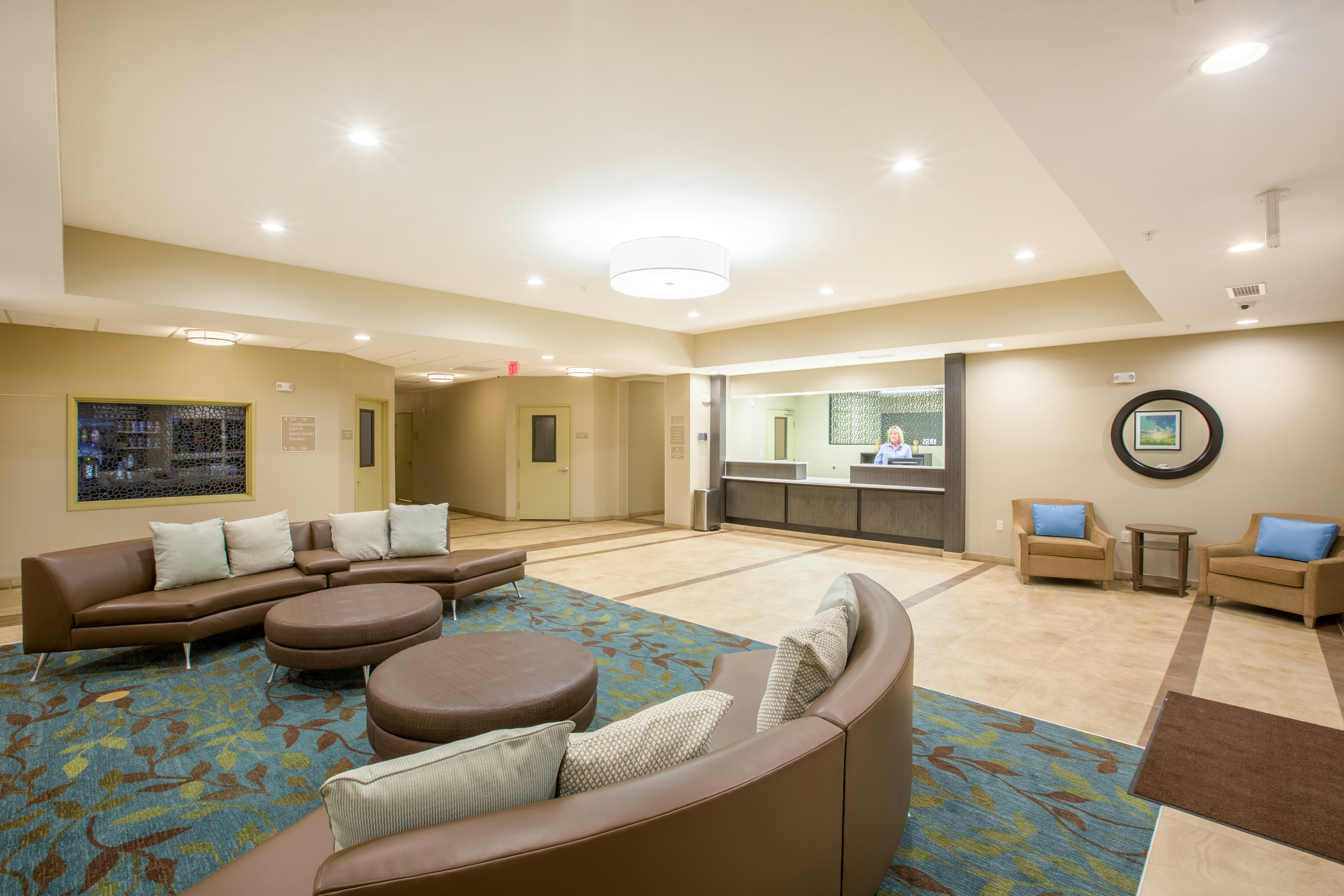 CANDLEWOOD SUITES OMAHA - MILLARD AREA 8/21