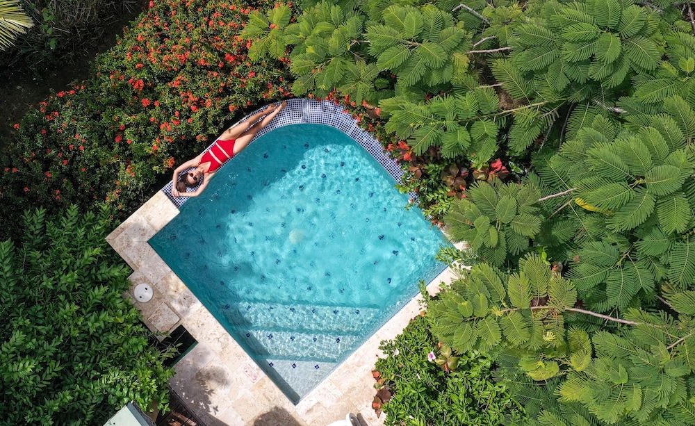 Calabash Cove Resort And Spa - Adults Only