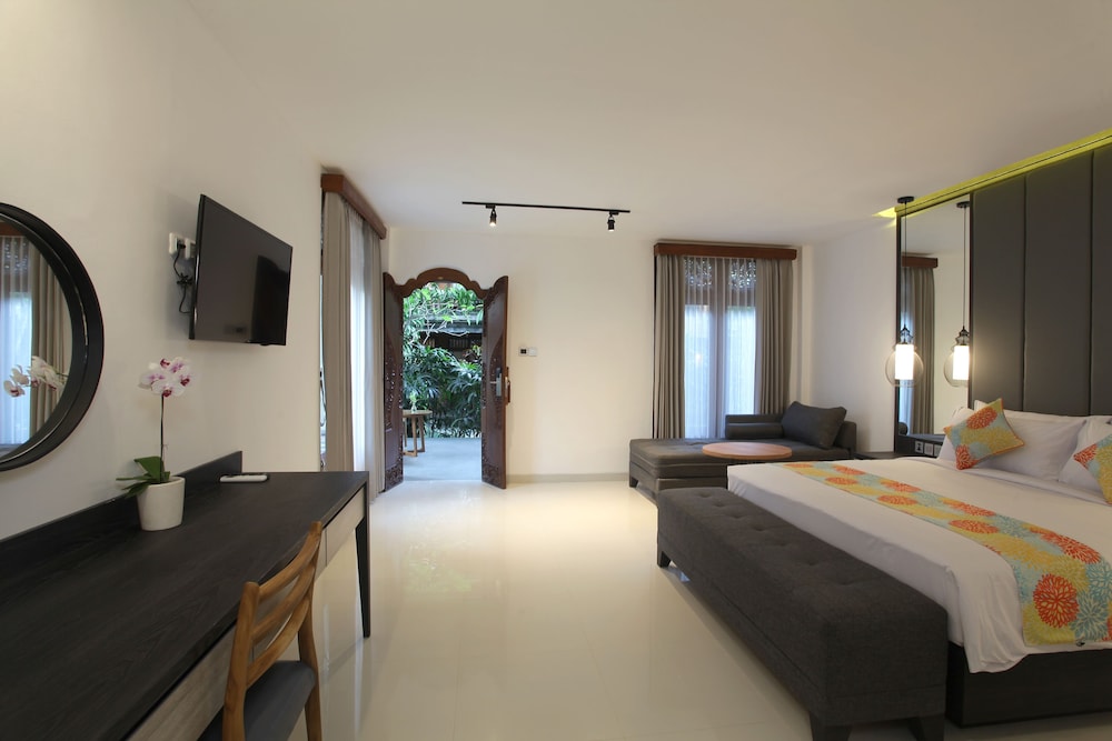 suite, garden view