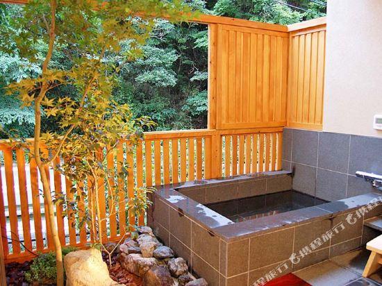 Kitashirakawa Natural Radium Onsen 12/17