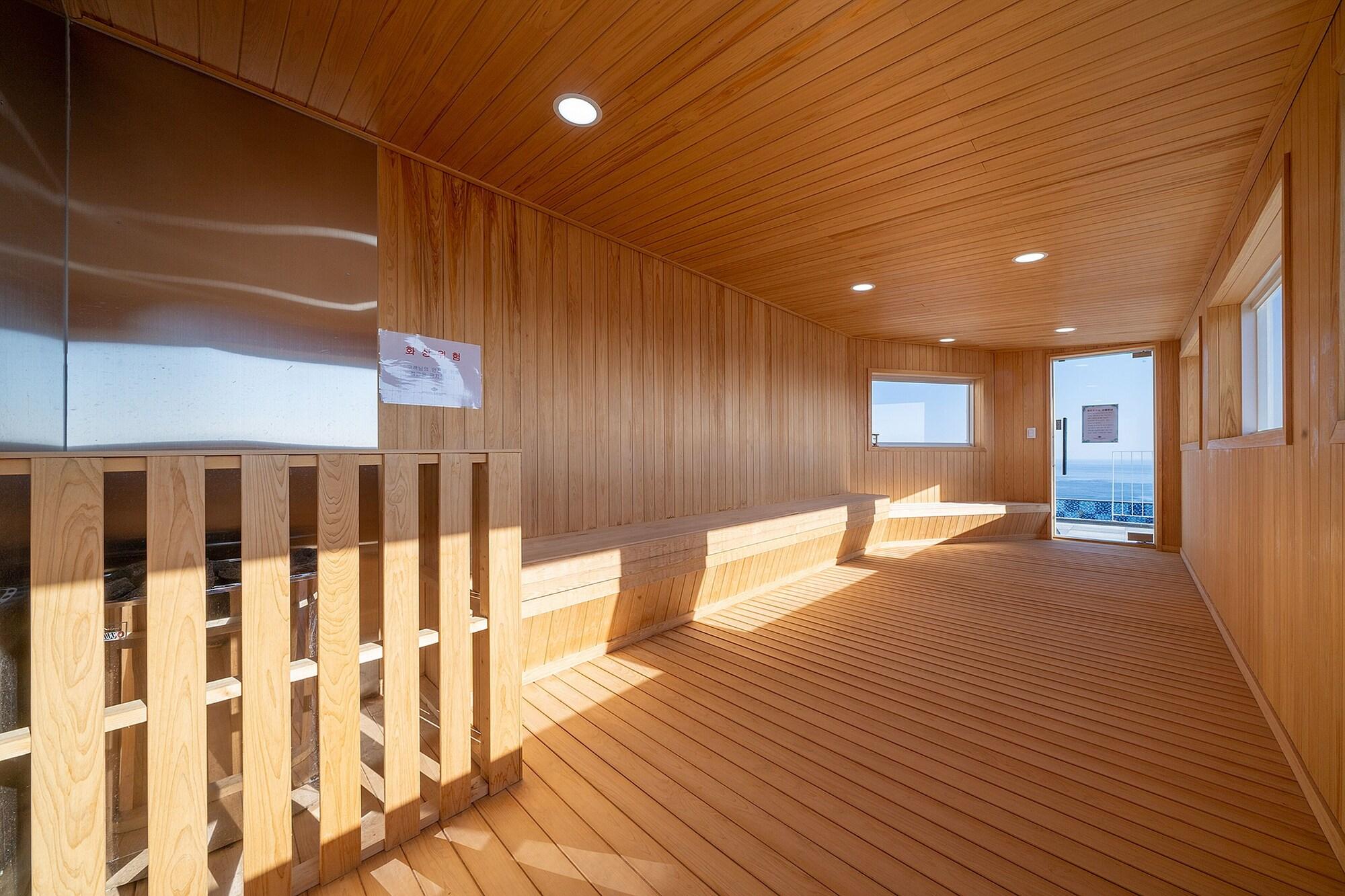 Chonpines Ocean Suites 14/50