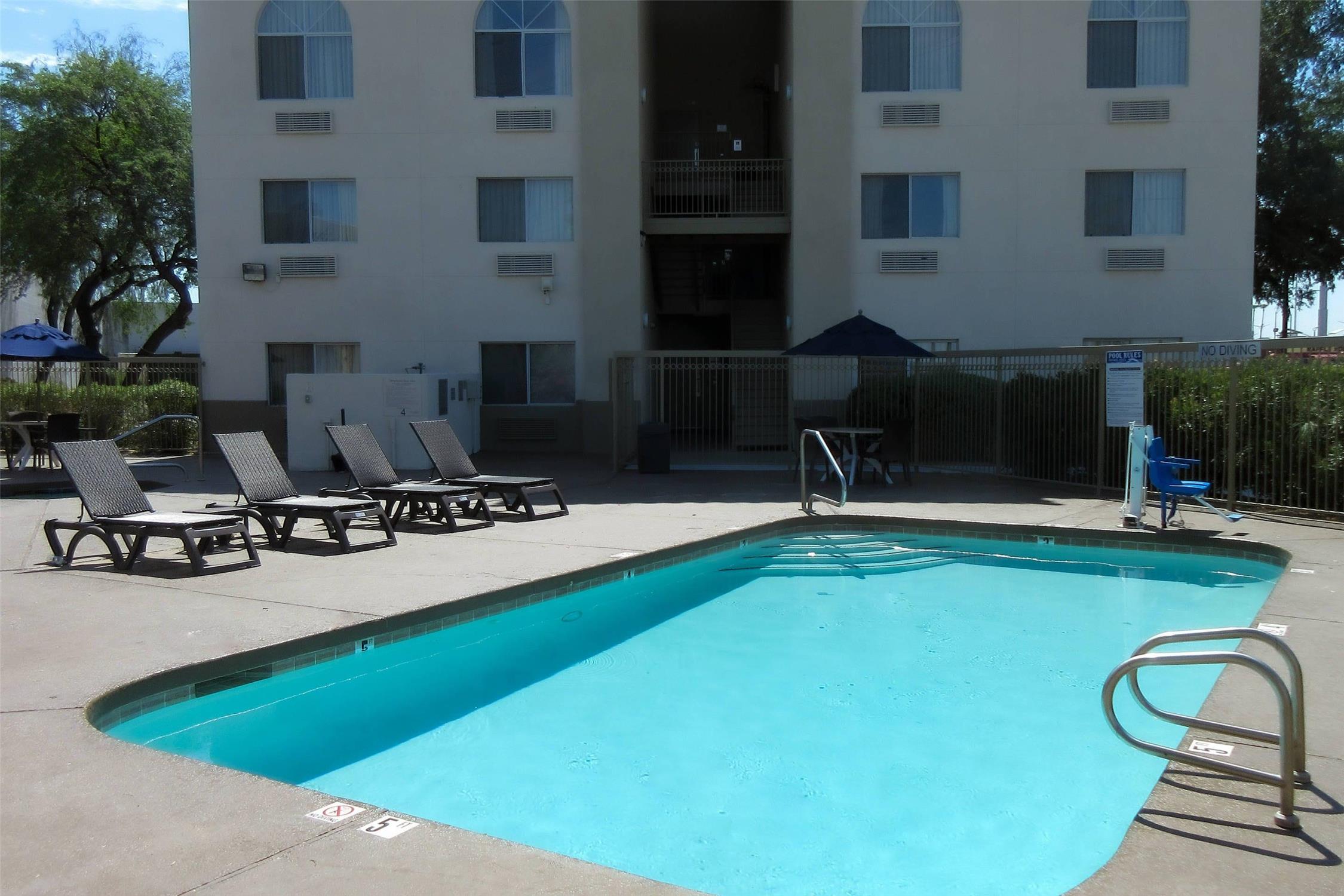 Comfort Inn & Suites Phoenix North / Deer Valley 21/31