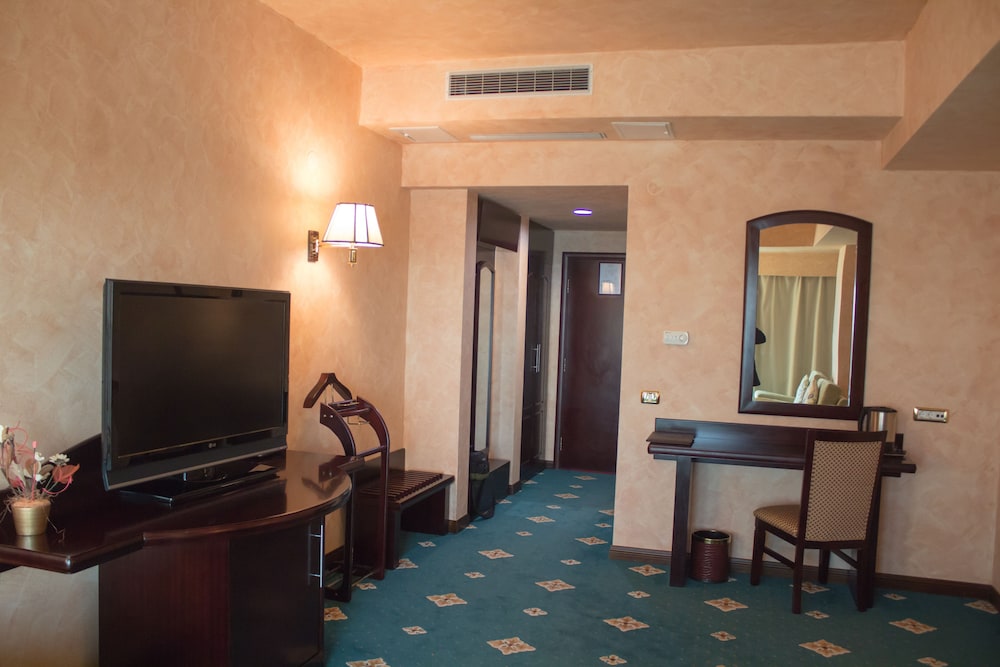 Hotel Delta 4 21/44