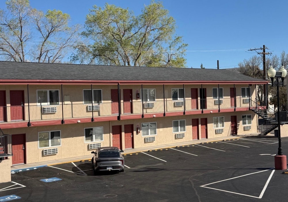 SureStay by Best Western Yerington 3/56