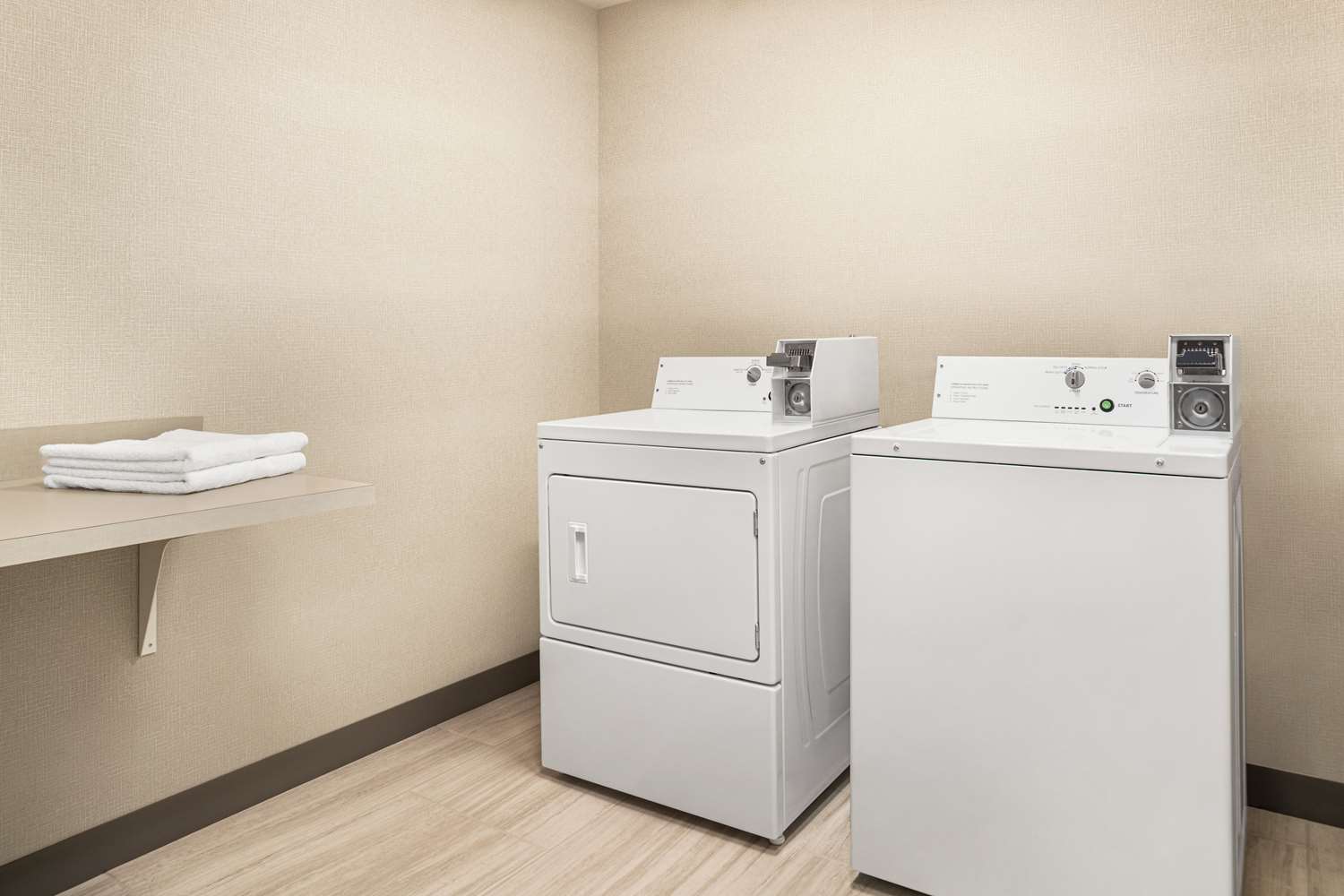 Hampton Inn & Suites Miami Kendall, FL 5/19