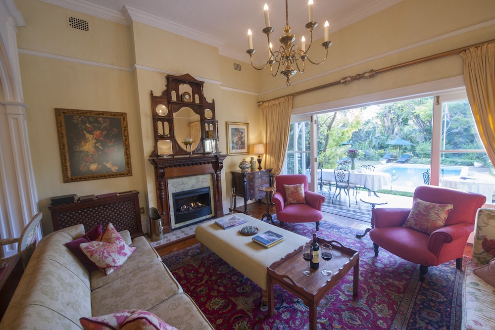 Hacklewood Hill Country House 42/70
