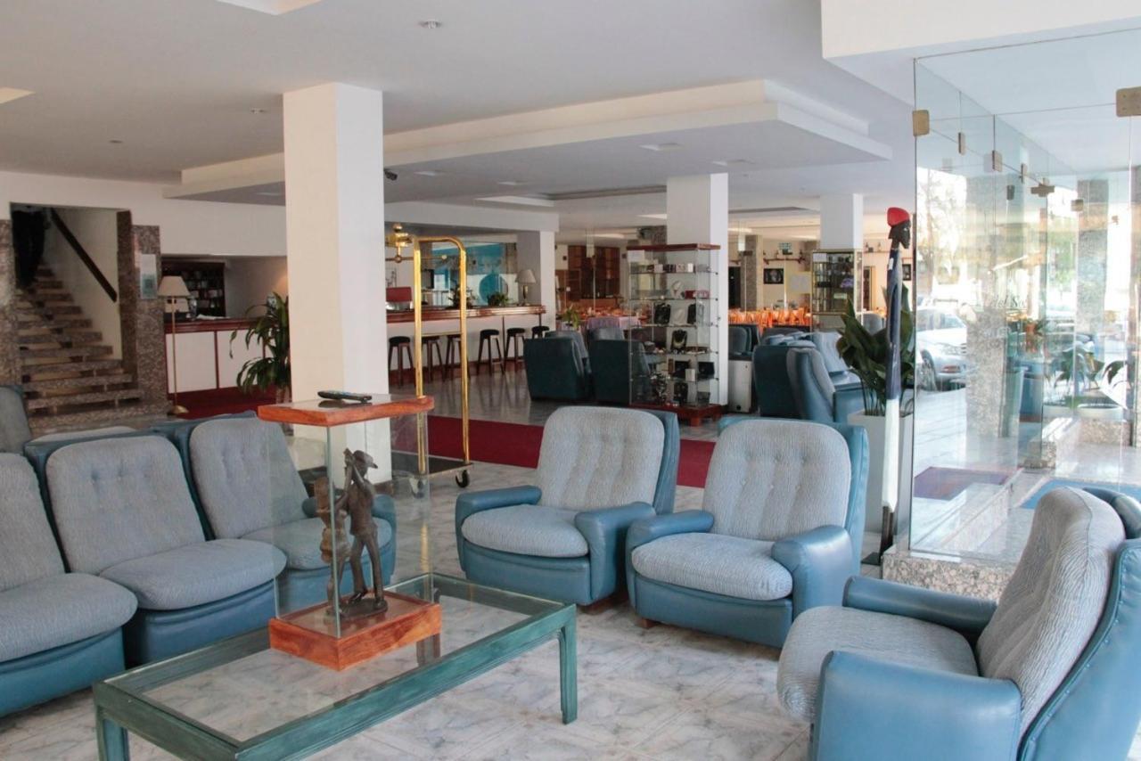 Hostal Del Sol 37/55