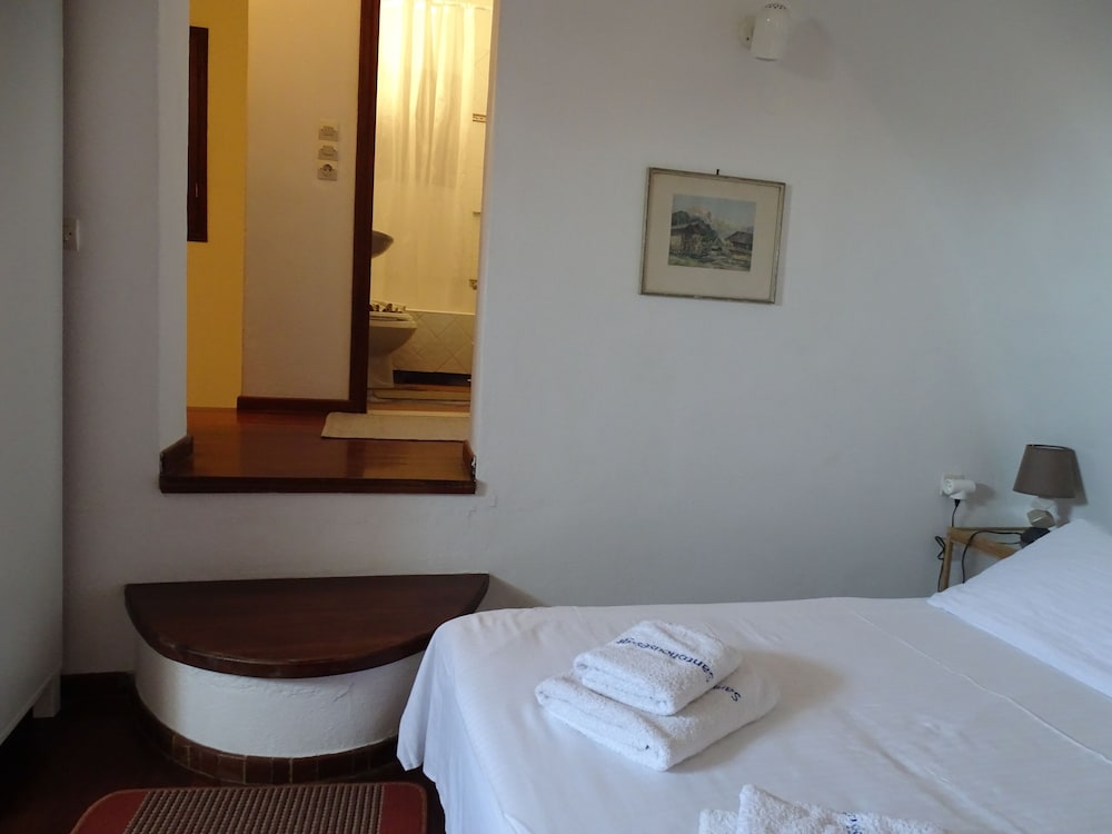 MONOLITHOS HOTEL 20/55