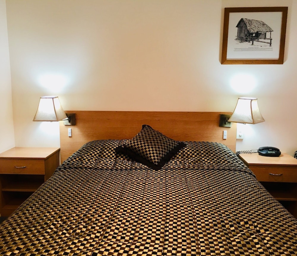 Bushmans Motor Inn 9/31