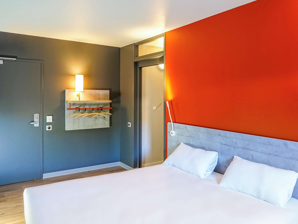 Ibis Aubenas 14/50