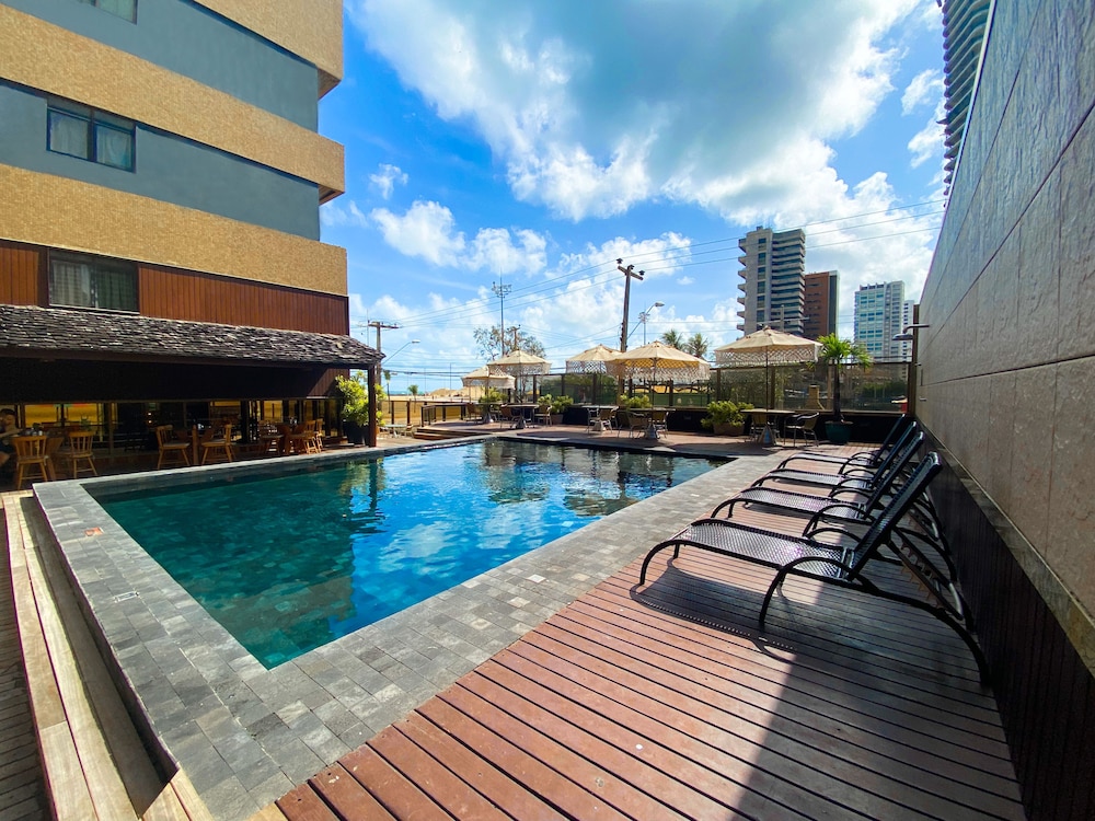 Magna Praia Hotel 45/46