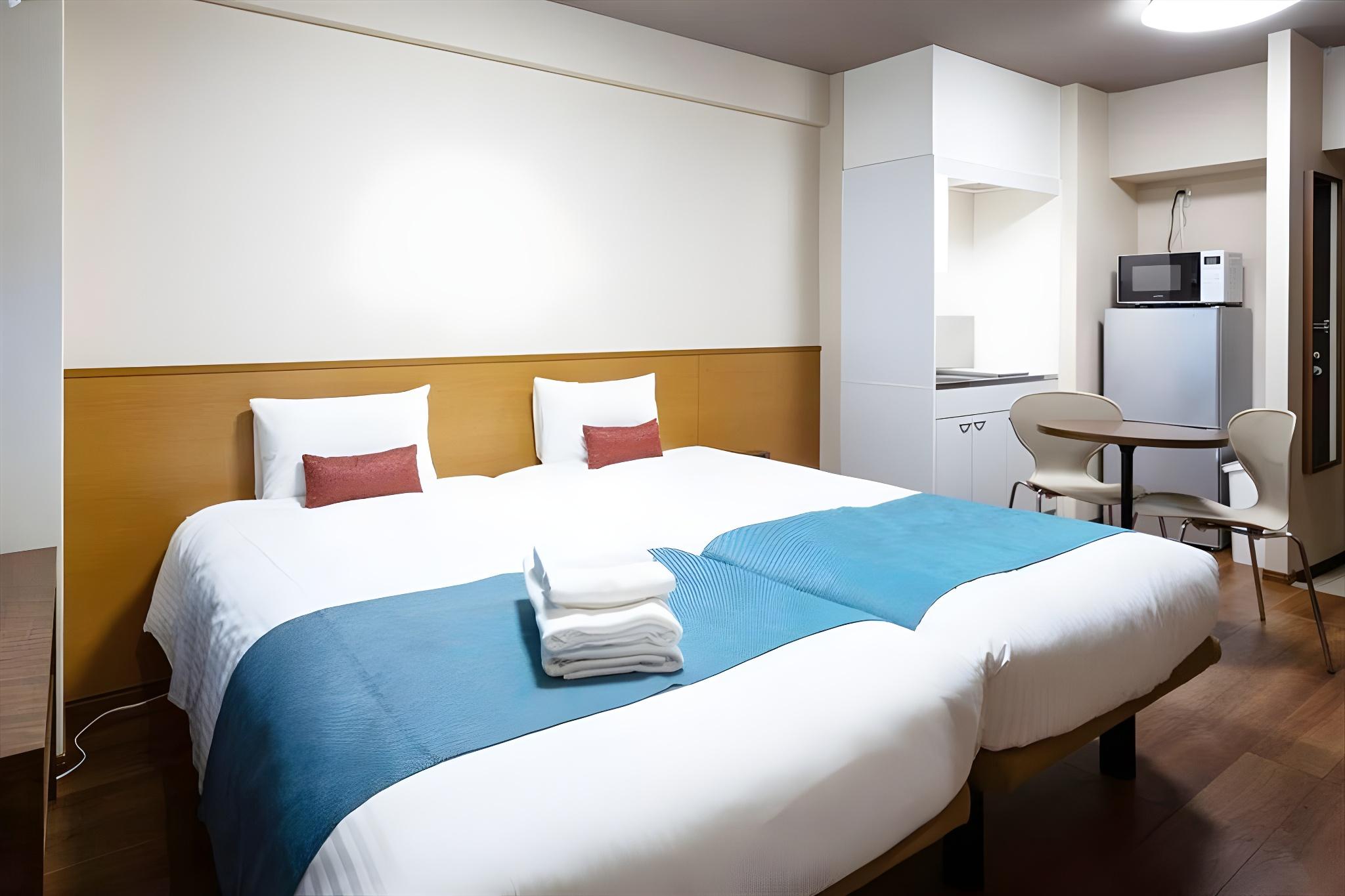 Hollywood, Twin Beds