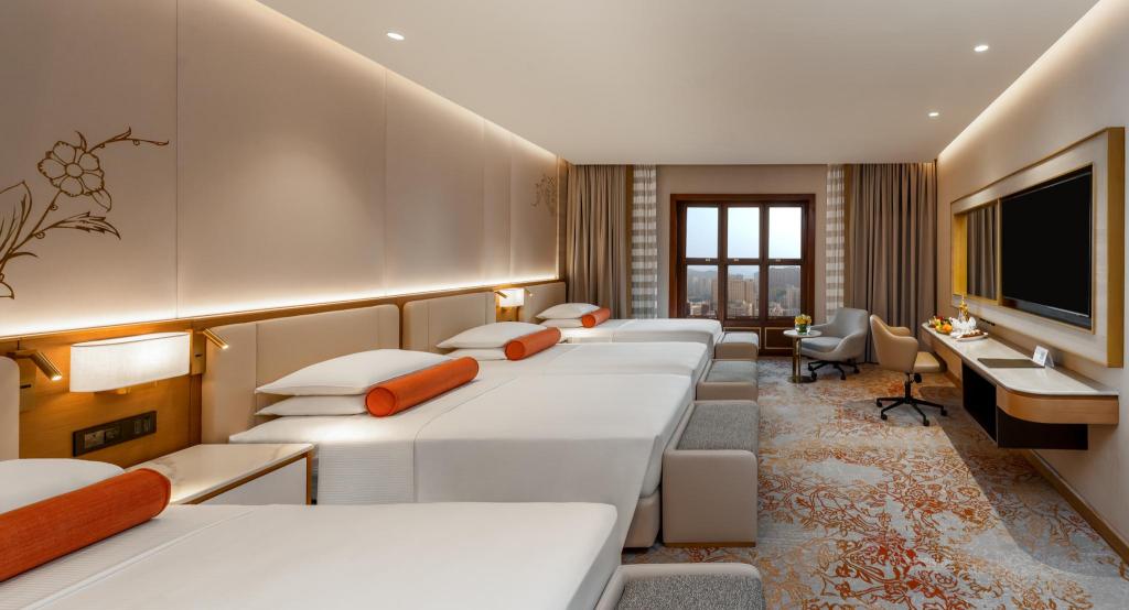 Superior, Quadruple, 4 Beds, City View