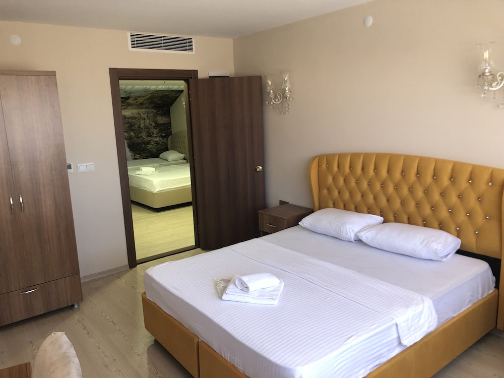 SANLI HOTEL 16/62