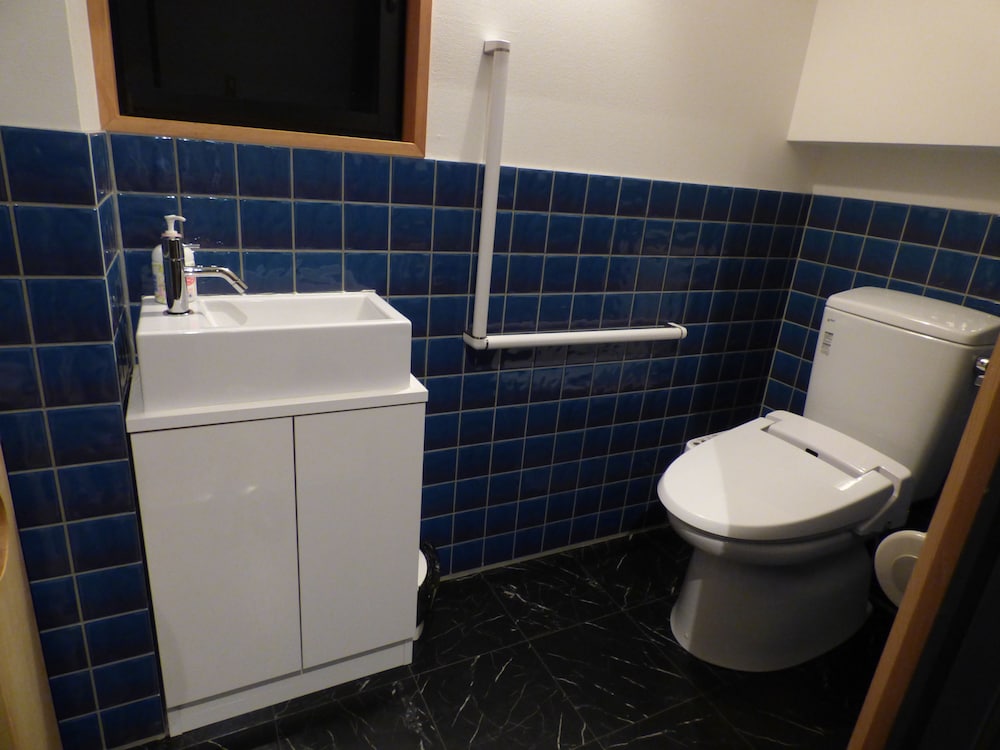 Guesthouse Hyakumanben Cross 48/50