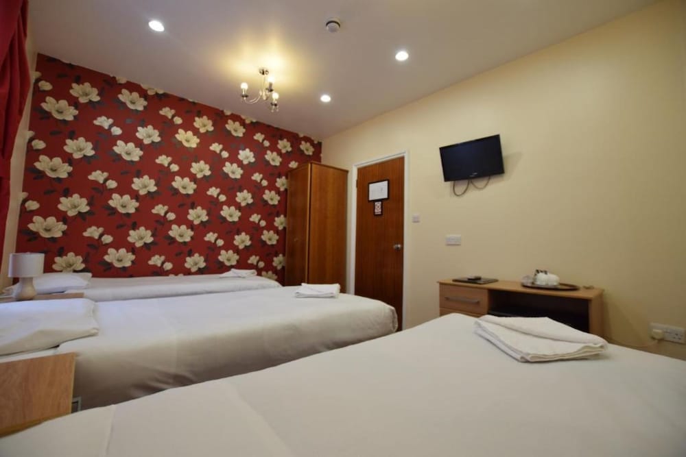ROOM, TRIPLE