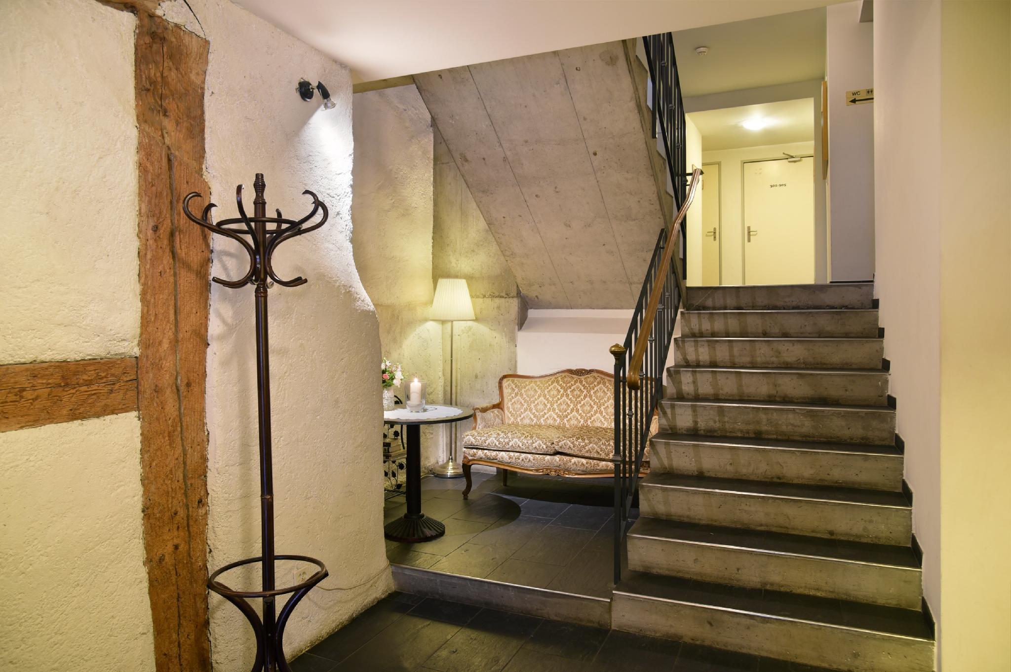 Hotel Hirschen 11/18