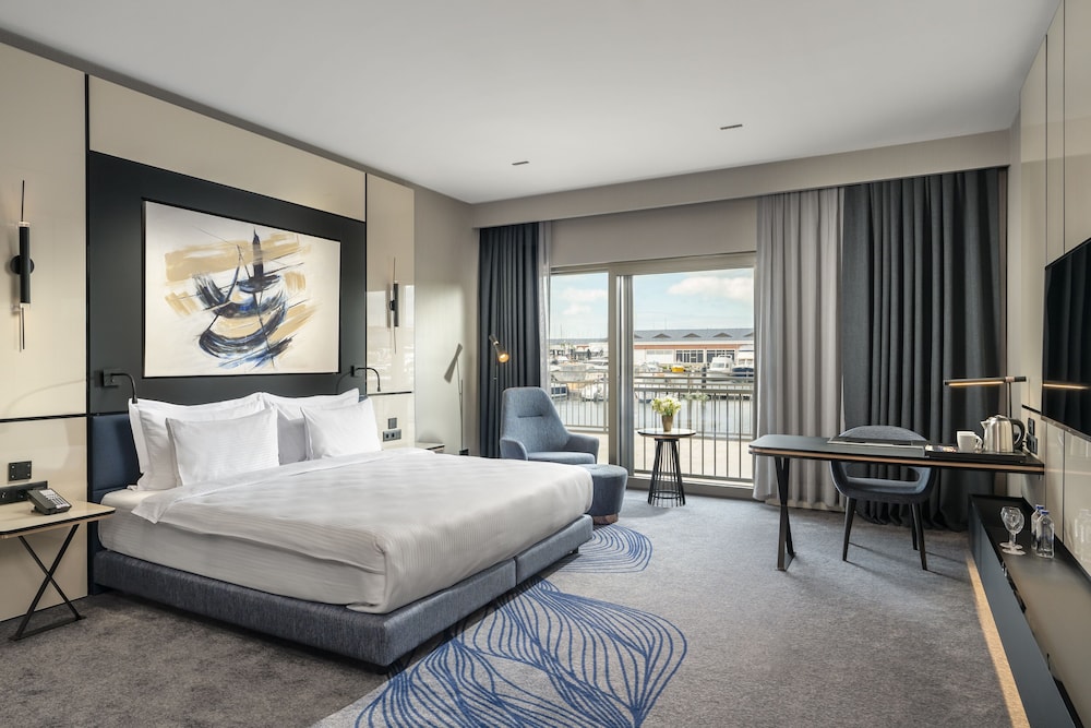 Crowne Plaza Istanbul Tuzla Viaport Marina 19/82