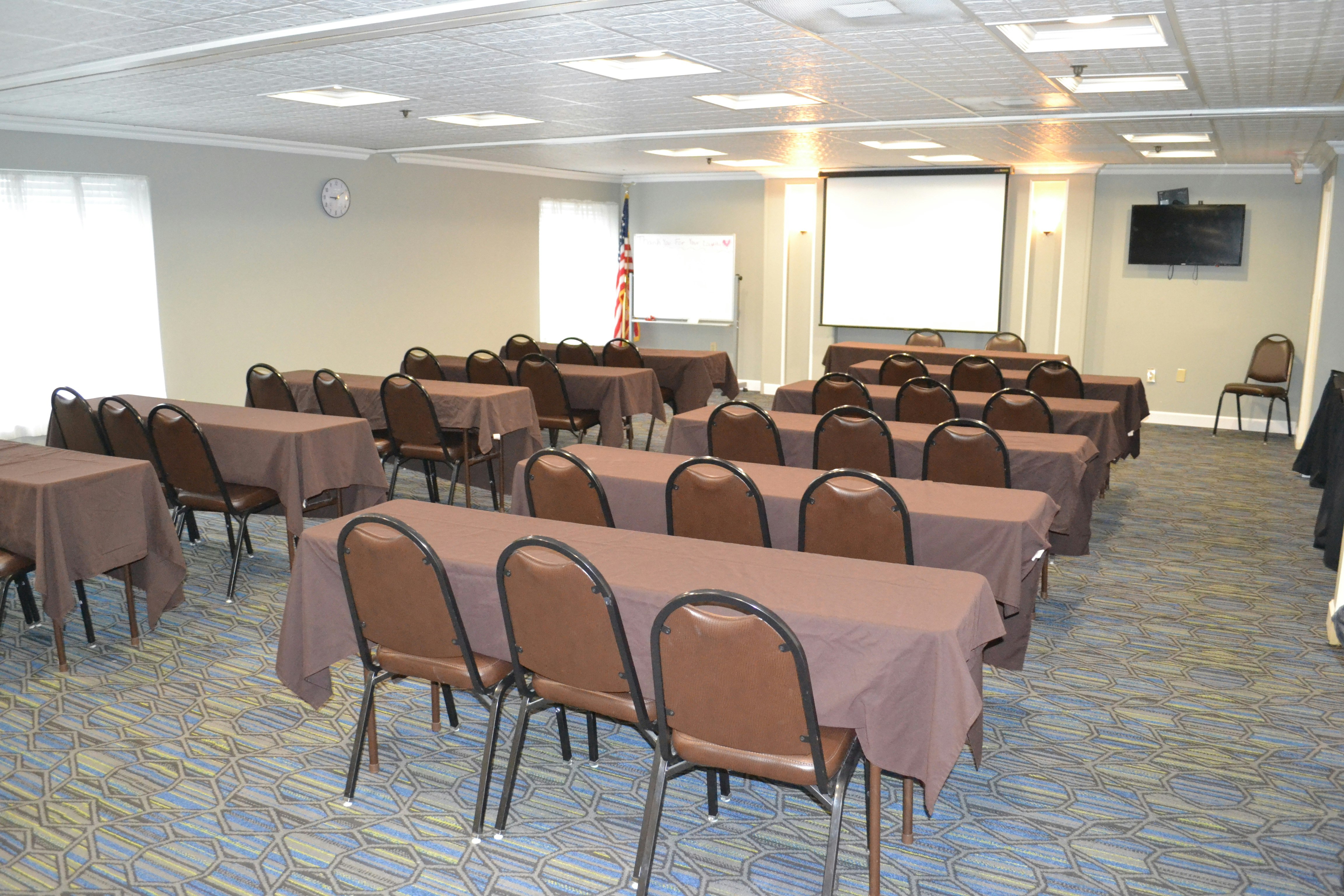 Holiday Inn Express Harrisburg SW - Mechanicsburg 39/49