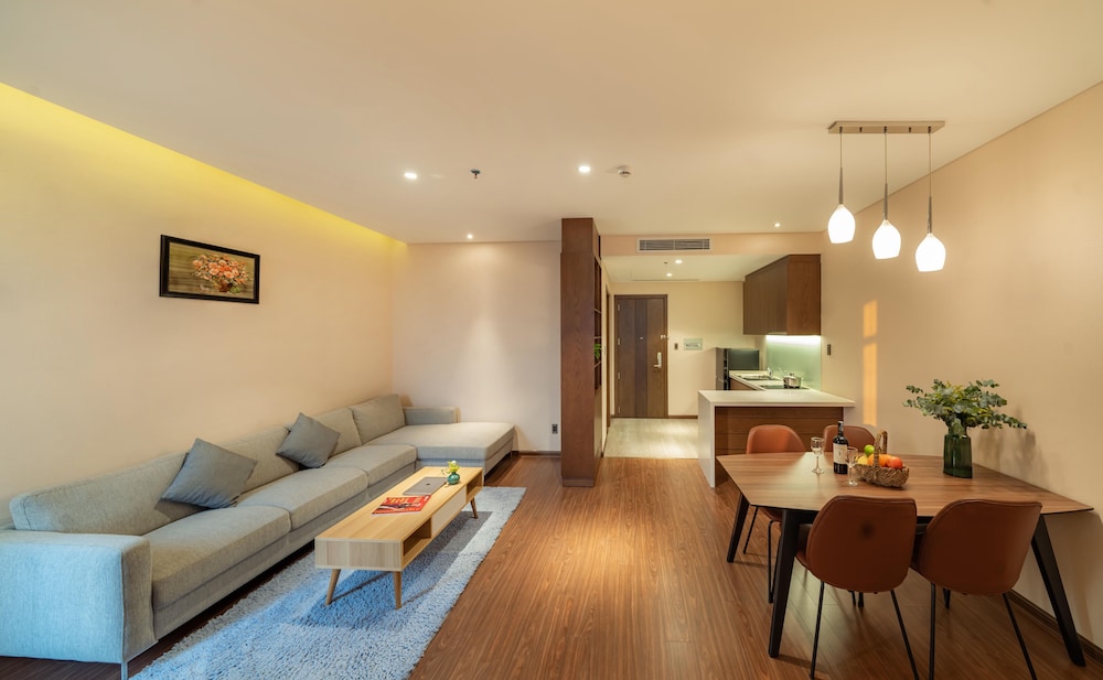 DHTS Business Hotel & Apartment 25/40