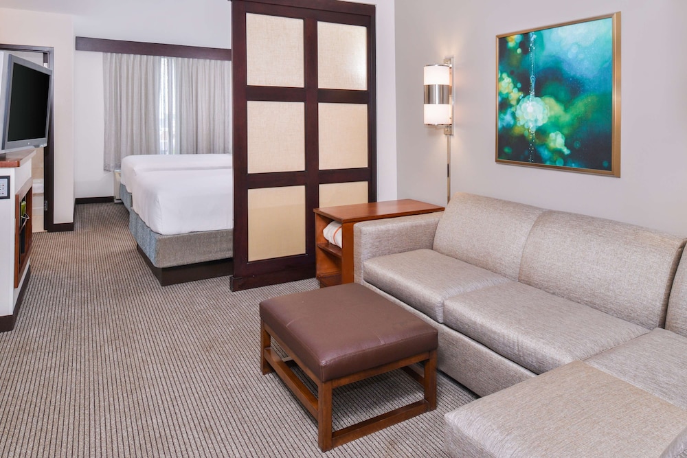 Hyatt Place Chesapeake/Greenbrier 45/63