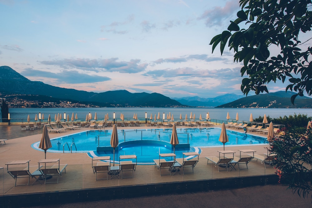 Iberostar Waves Herceg Novi 5/68