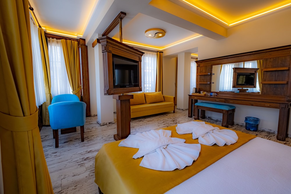 Reis Royal Hotel 43/80