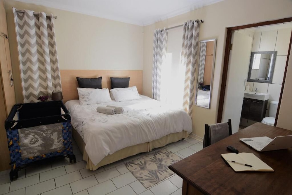 Pta East Guest Rooms 12/46