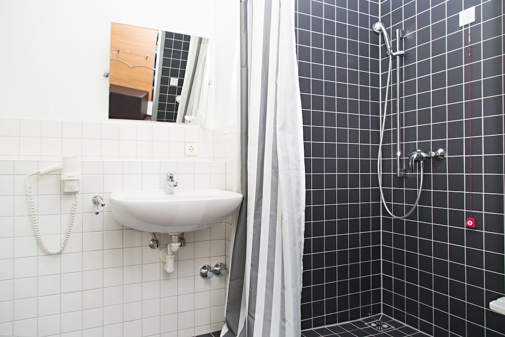 Kyriad Vienna Altmannsdorf 38/44