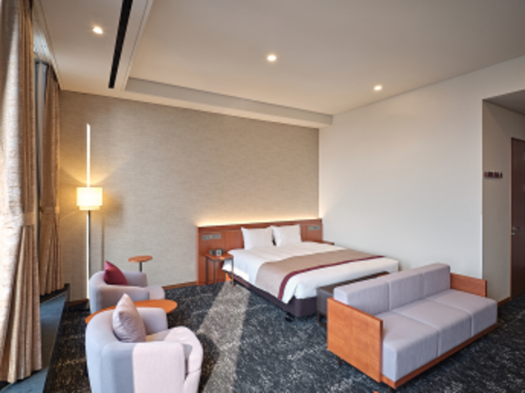 Premium, Suite, 2 Double and Twin Beds