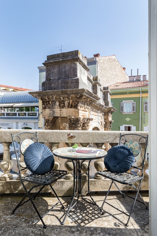 BOUTIQUE HOSTEL JOYCE 41/50