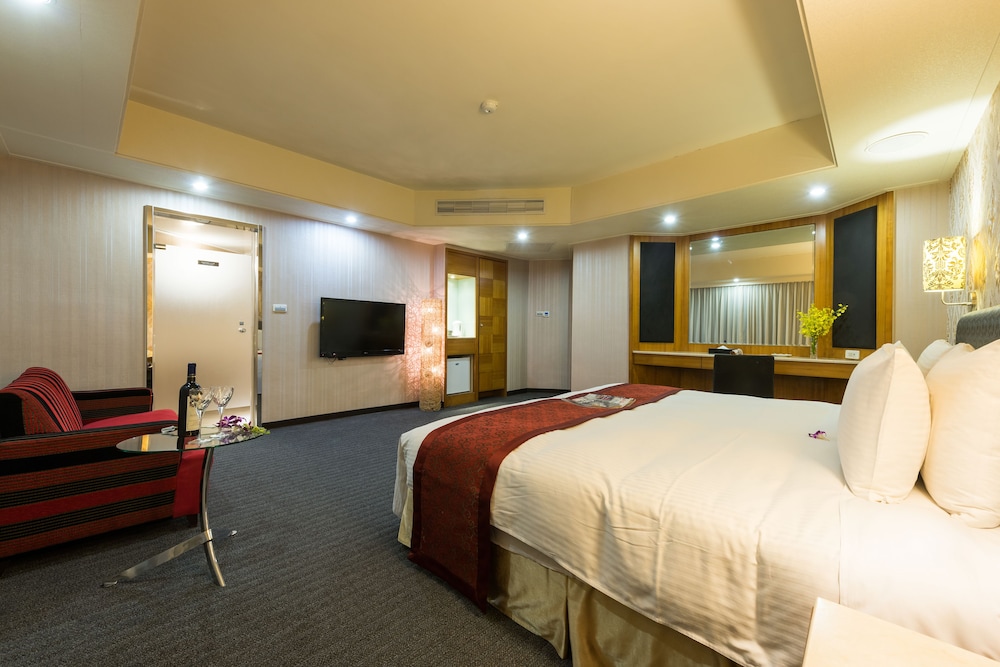 Forward Suites I 23/65