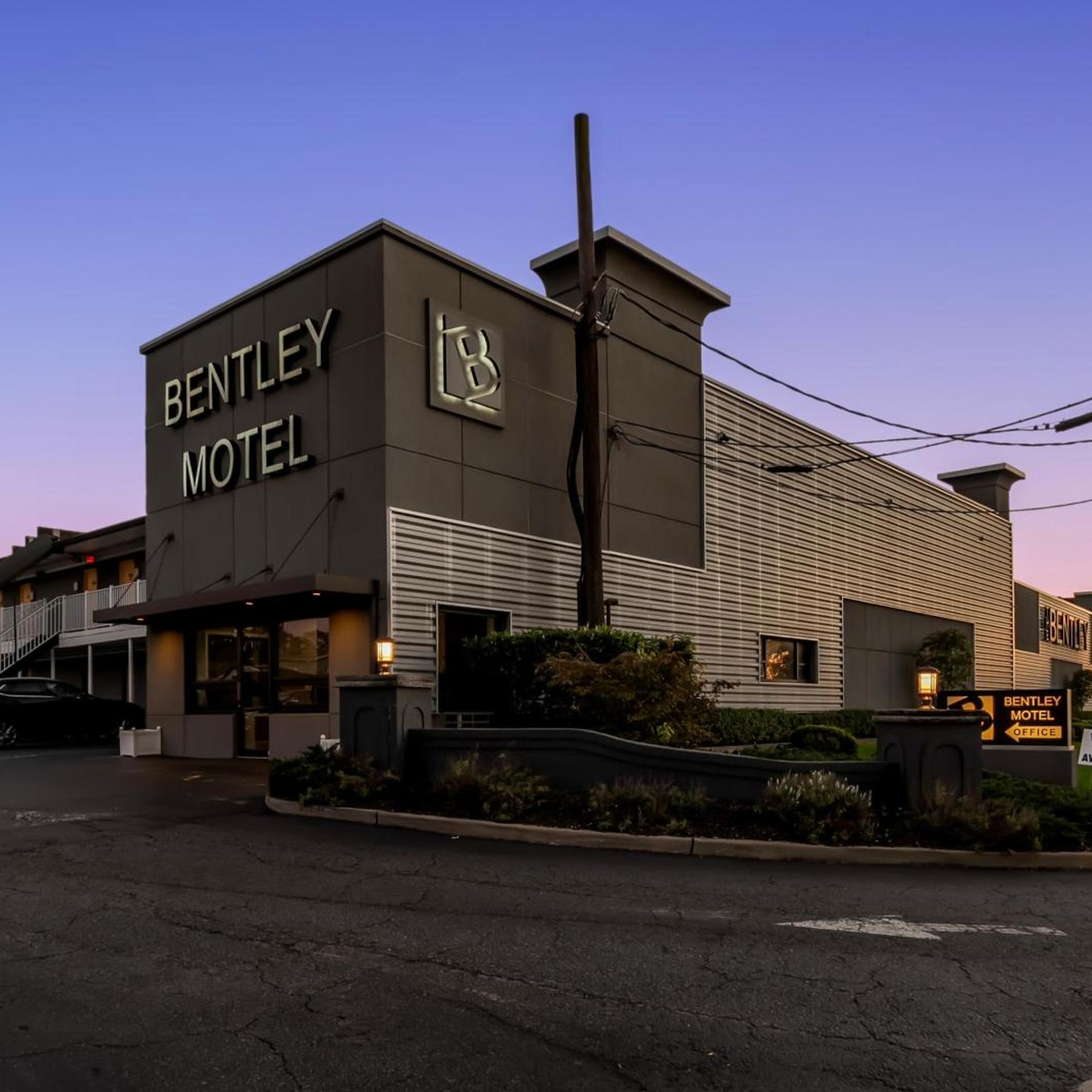 Bentley Motel 2/50