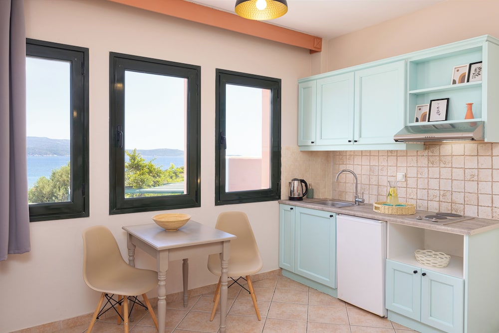 Nisea Hotel Samos 85/106