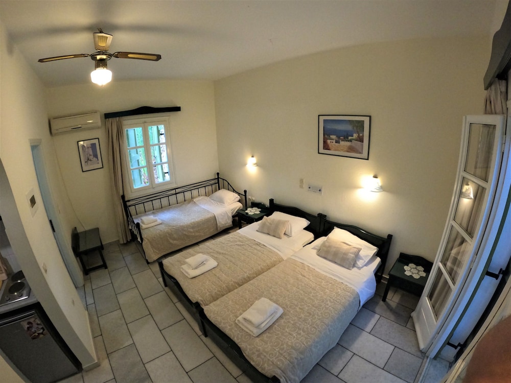 Studios Vrettos 3/50