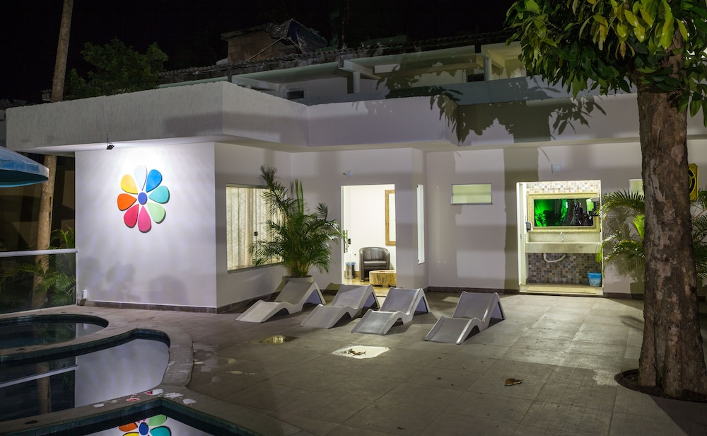 Floral Inn Family Hotel 55/71