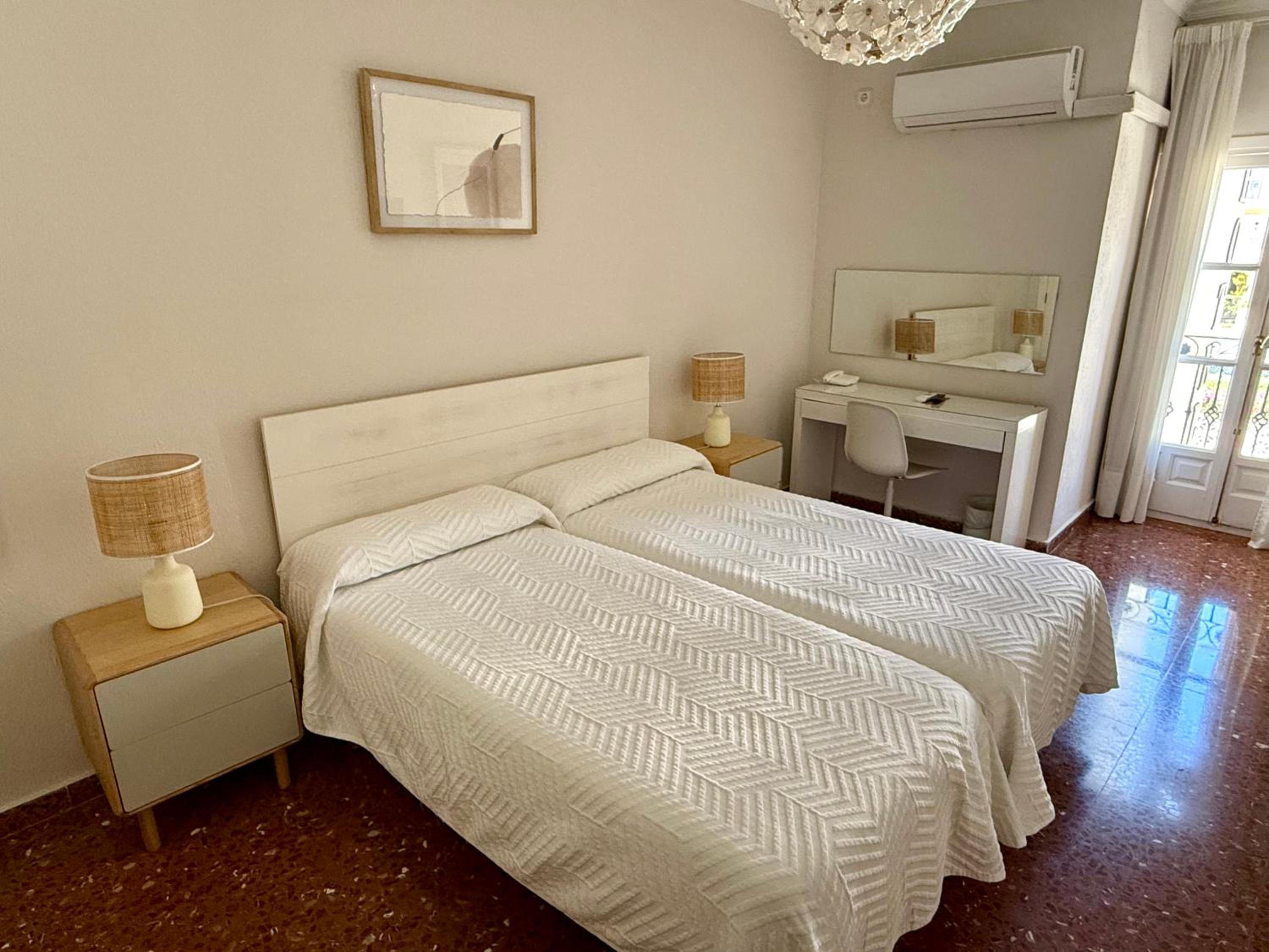 Room, Double Bed