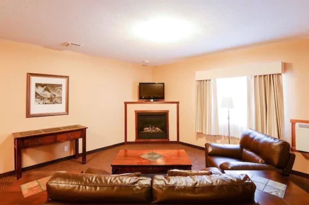 Canmore Rocky Mountain Inn 24/32