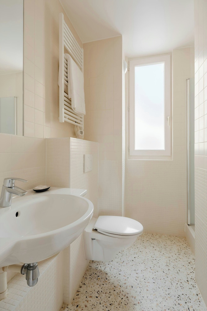 Quintinie Hotel 15th Arrondissement, Sonder by Marriott Bonvoy 45/50