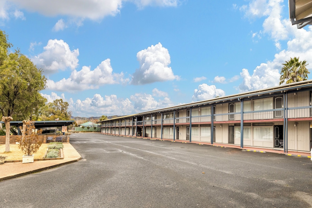 Wanderlight Motor Inn 59/68